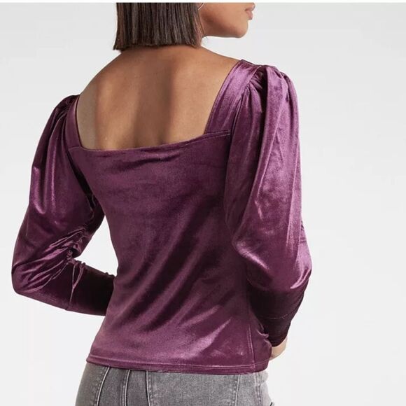 Express Velvet top Ruched front puff sleeves in purple 💜 LOVE THIS VINTAGE LOOK - Picture 7 of 8